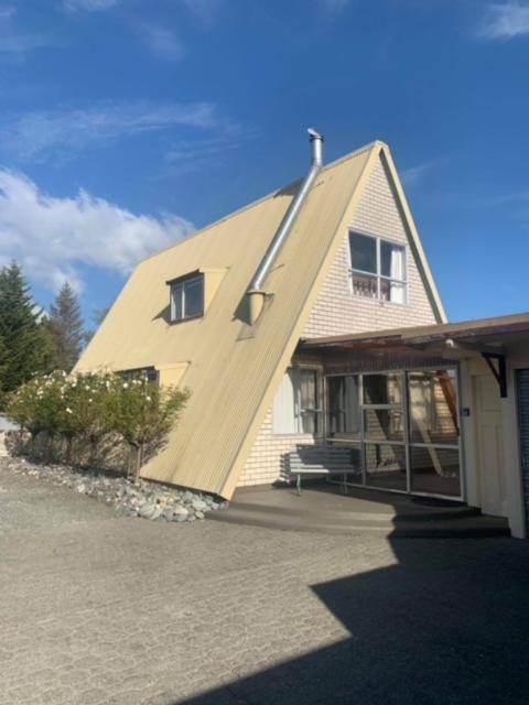 Classic A-Frame On Milford Te Anau Kültér fotó